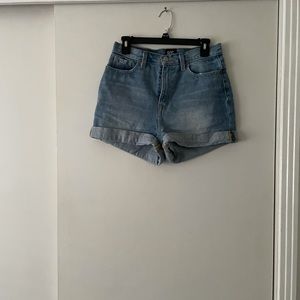 BDG mom high rise. Size 27.